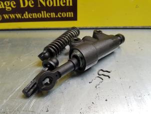 Used Clutch slave cylinder Peugeot Expert (222/224) 2.0 HDi 110 Price € 40,00 Margin scheme offered by de Nollen autorecycling