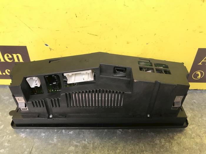Heater control panel from a BMW 3 serie (E46/2) 316 Ci 16V 2003