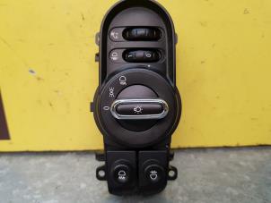 Used Light switch Mini Countryman (F60) 1.5 12V Cooper Price € 78,65 Inclusive VAT offered by de Nollen autorecycling