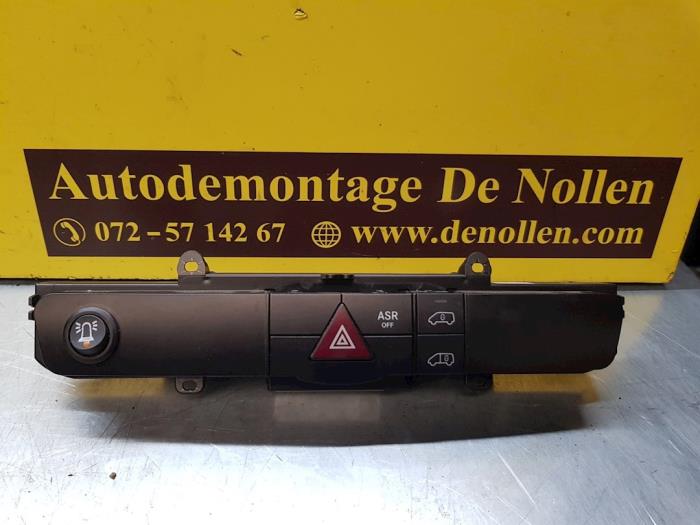 Usagé Commodo Mercedes Sprinter 3,5t (906.73) 314 CDI 16V Prix € 54,45 Prix TTC proposé par autodemontage denollen