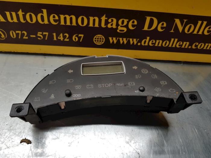 Begagnade Innerdisplay Citroen C8 (EA/EB) 2.0 16V Pris € 45,00 Marginaltabell erbjuds av autodemontage denollen