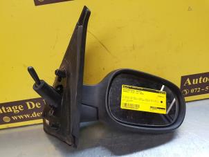 Used Wing mirror, right Renault Clio II (BB/CB) 1.2 16V Price € 30,00 Margin scheme offered by de Nollen autorecycling