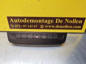 Used Panic lighting switch Mercedes A (W176) 2.2 A-200 CDI, A-200d 16V Price € 60,50 Inclusive VAT offered by de Nollen autorecycling