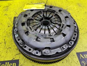 Used Dual mass flywheel BMW 1 serie (E87/87N) 118i 16V Price on request offered by de Nollen autorecycling