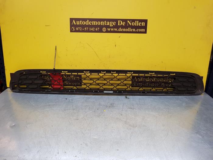 Begagnade Grill Mini Mini (F56) 1.2 12V One Pris € 45,00 Marginaltabell erbjuds av autodemontage denollen