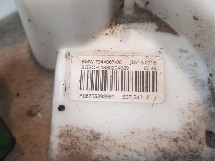 Gebrauchte Dieselpumpe BMW 1 serie (F21) 120d TwinPower Turbo 2.0 16V Preis € 43,56 Mit Mehrwertsteuer angeboten von autodemontage denollen