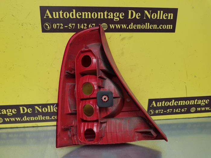 Taillight, right from a Renault Clio II (BB/CB) 1.6 16V 2005