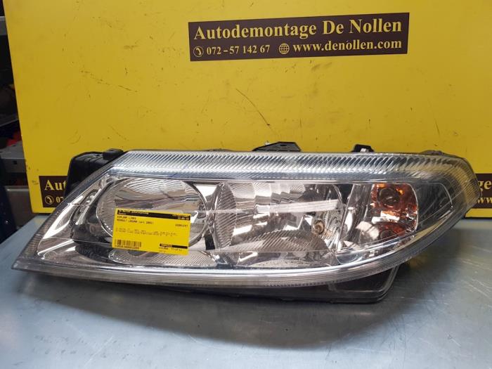 Gebrauchte Scheinwerfer links Renault Laguna II (BG) 2.0 16V IDE Preis € 36,00 Margenregelung angeboten von autodemontage denollen