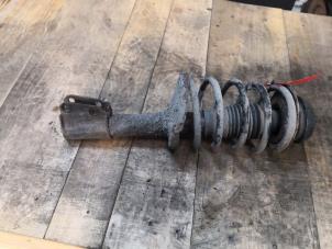 Used Front shock absorber rod, left Renault Twingo (C06) 1.2 Price € 50,00 Margin scheme offered by de Nollen autorecycling