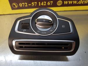 Usados Interruptor de luz Mercedes GLC (X253) 2.2 220d 16V BlueTEC 4-Matic Precio € 90,75 IVA incluido ofrecido por de Nollen autorecycling