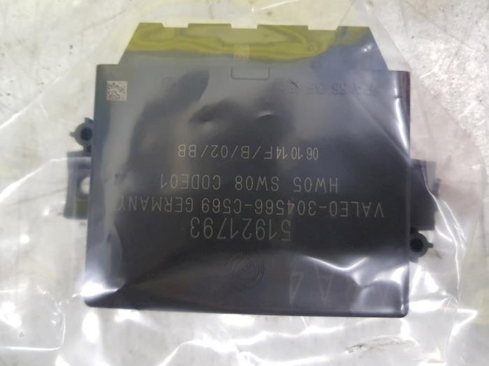 Begagnade PDC-modul Fiat 500C/595C/695C 1.4 T-Jet 16V Pris € 45,00 Marginaltabell erbjuds av autodemontage denollen