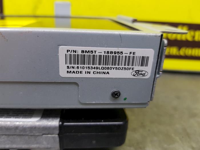 Navigation display Ford Focus III Wagon 1.0 TiVCT EcoBoost 12V 100