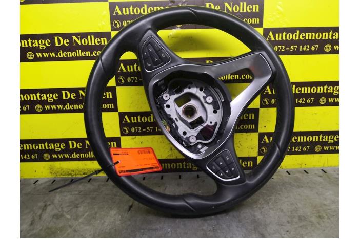 Steering wheel from a Mercedes-Benz A (W176) 1.6 A-200 16V 2017