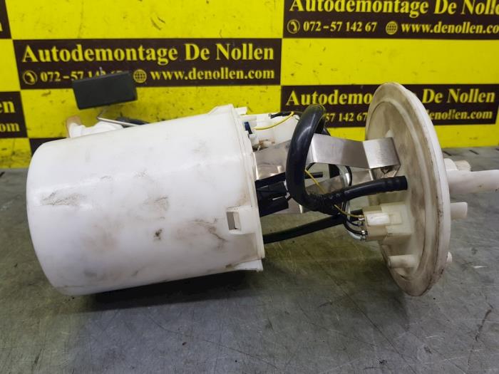 Usagé Pompe d'injection Saab 900 II 2.0 i,Si 16V Prix € 54,00 Règlement à la marge proposé par autodemontage denollen
