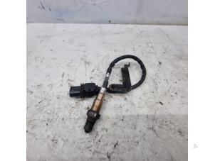 Lambda probe from a Opel Insignia Country Tourer 2.0 CDTI 16V 130 ecoFLEX 2011