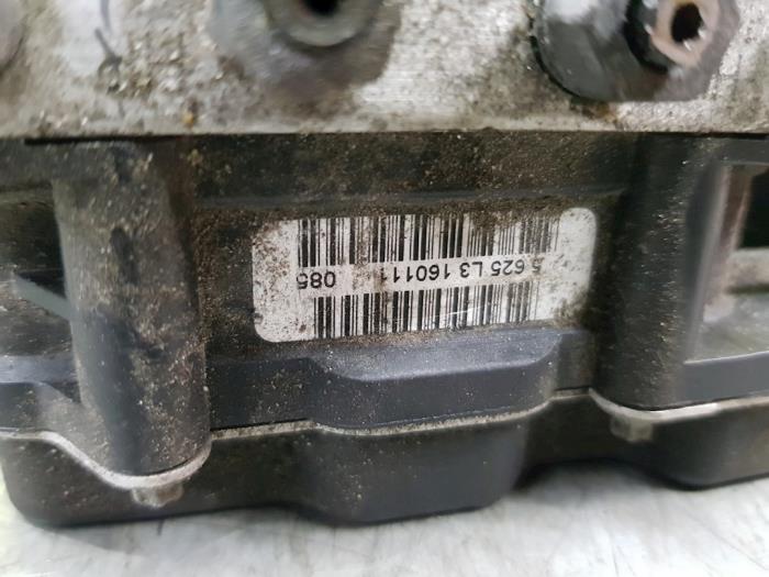 Usagé Bloc ABS Audi A5 (8T3) 1.8 TFSI 16V Prix € 106,00 Règlement à la marge proposé par autodemontage denollen