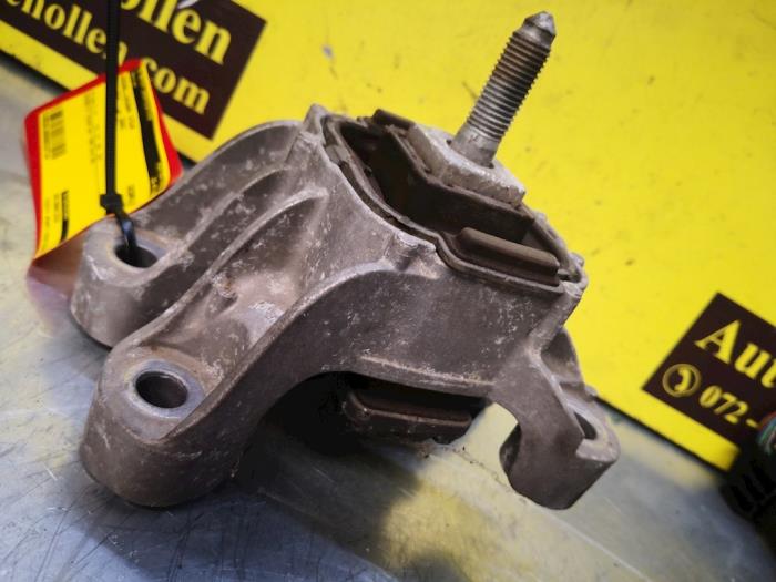 Usagé Support boîte de vitesses Mini Mini (R56) 1.6 16V Cooper S Prix € 43,56 Prix TTC proposé par autodemontage denollen