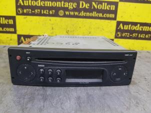 Gebrauchte Radio CD Spieler Renault Master III (ED/HD/UD) 2.2 dCi 16V Preis auf Anfrage angeboten von de Nollen autorecycling