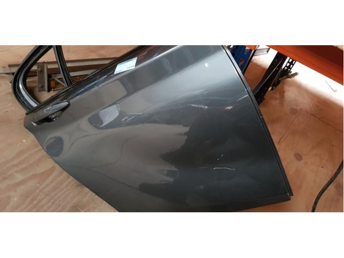 Rear door 4-door, right from a BMW 1 serie (F20) 118i 1.5 TwinPower 12V 2019