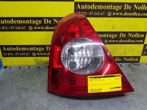 Used Taillight, left Renault Clio II (BB/CB) 1.2 16V Price € 35,00 Margin scheme offered by de Nollen autorecycling