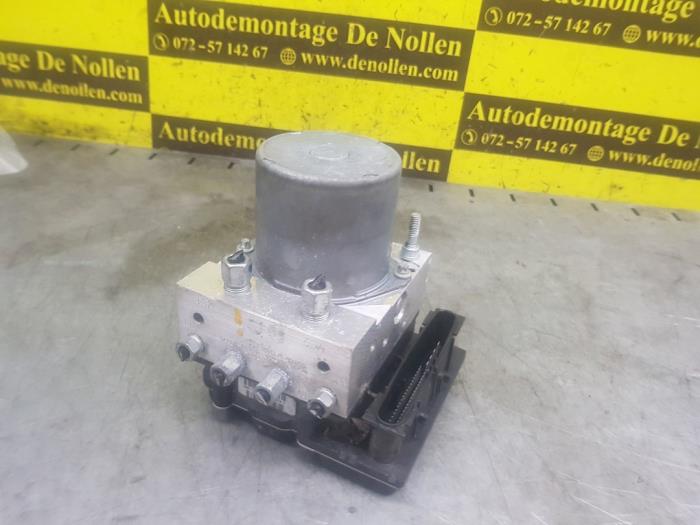 Begagnade ABS-pump Nissan 370 Z (Z34A) 3.7 V6 24V Pris € 423,50 Inklusive moms erbjuds av autodemontage denollen