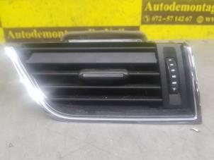 Used Dashboard vent Skoda Octavia (5EAA) 2.0 TDI RS 16V Price € 42,35 Inclusive VAT offered by de Nollen autorecycling