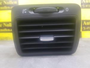 Used Dashboard vent Skoda Octavia (5EAA) 2.0 TDI RS 16V Price € 42,35 Inclusive VAT offered by de Nollen autorecycling
