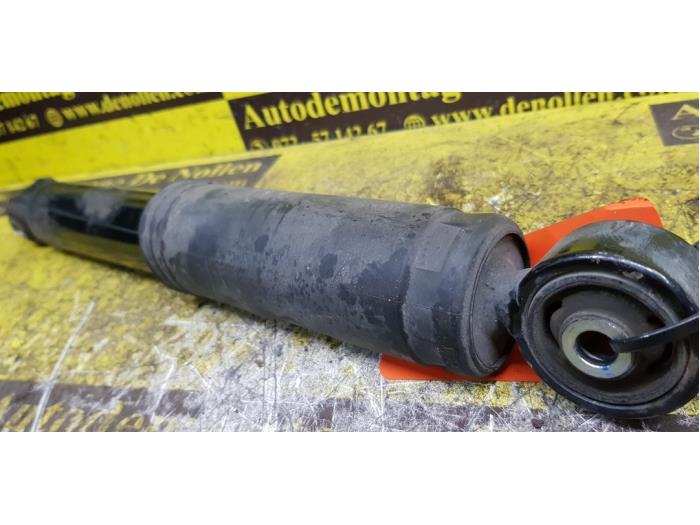 Rear shock absorber rod, left from a Fiat 500 2017