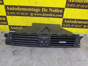 Used Dashboard vent BMW 3 serie (E90) 320i 16V Price € 50,00 Margin scheme offered by de Nollen autorecycling