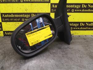Gebrauchte Außenspiegel links Renault Scénic I (JA) 1.4 16V Preis € 20,00 Margenregelung angeboten von de Nollen autorecycling