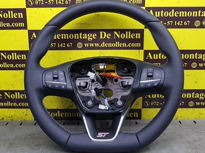 Steering wheel from a Ford Fiesta 7 1.5 EcoBoost 12V ST 2018