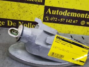Used Indicator lens, left Renault Megane Scénic (JA) 2.0 RT Price € 14,50 Margin scheme offered by de Nollen autorecycling