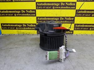 Usagé Moteur de ventilation chauffage Renault Master III (FD/HD) 2.2 dCi 16V Prix sur demande proposé par de Nollen autorecycling