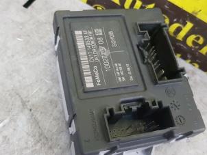 Modul centralnego zamka z Ford Fiesta 6 (JA8) 1.0 EcoBoost 12V 100 2015