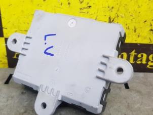 Modul centralnego zamka z Ford Fiesta 6 (JA8) 1.0 EcoBoost 12V 100 2015