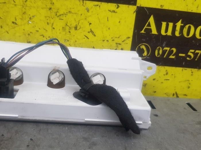 Begagnade Innerdisplay Peugeot 307 (3A/C/D) 1.4 Pris € 27,00 Marginaltabell erbjuds av autodemontage denollen