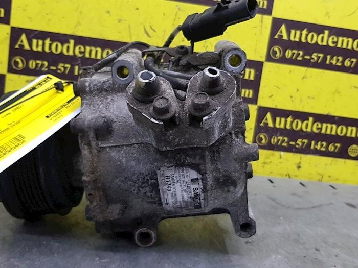 Usagé Compresseur de clim Chrysler PT Cruiser 2.0 16V Prix € 112,00 Règlement à la marge proposé par autodemontage denollen