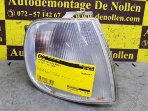 Używane Klosz swiatel blyskowych prawy Volkswagen Polo III (6N1) 1.4i 60 Cena € 10,00 Procedura marży oferowane przez de Nollen autorecycling