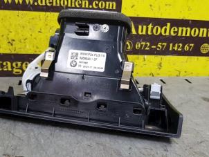Used Dashboard vent BMW 2 serie (F23) 218i 1.5 TwinPower Turbo 12V Price € 24,14 Inclusive VAT offered by de Nollen autorecycling