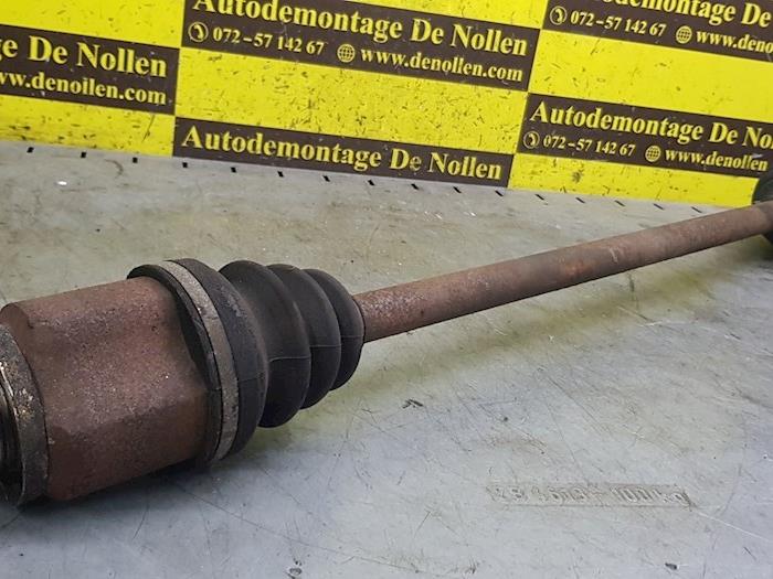 Front drive shaft, right from a Nissan Almera (N16) 1.5 16V 2002