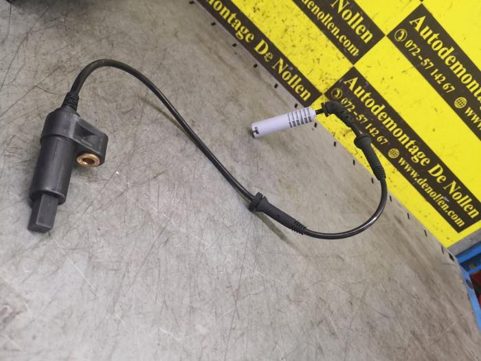 Begagnade Hastighetssensor BMW 3 serie (E46/4) 316i Pris € 22,00 Marginaltabell erbjuds av autodemontage denollen