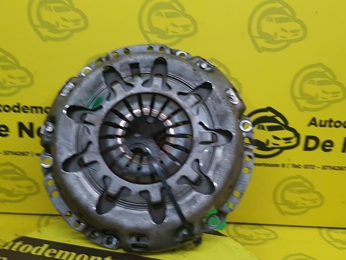 Clutch kit (complete) from a Opel Agila (A) 1.0 12V Twin Port 2005