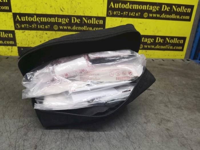 Usagé Divers BMW 1 serie (F21) 118i 1.5 TwinPower 12V Prix € 54,45 Prix TTC proposé par autodemontage denollen