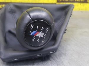 Usados Funda de palanca de cambios BMW 1 serie (E81) 116d 16V Precio € 50,00 Norma de margen ofrecido por de Nollen autorecycling