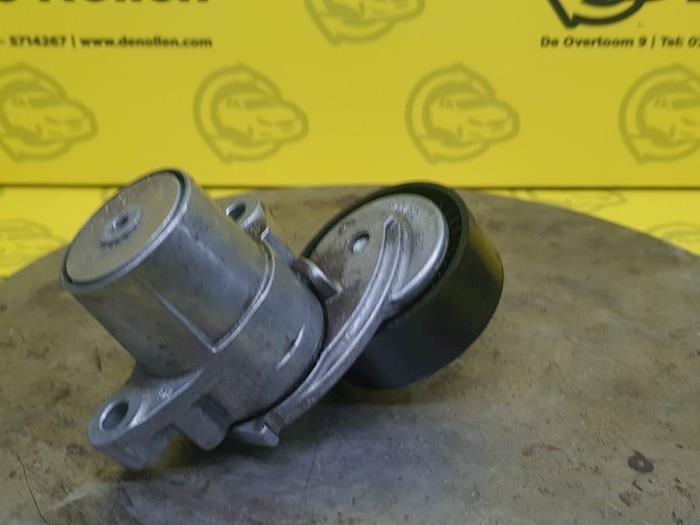 Gebrauchte Spanrolle multiriem Ford Fiesta 7 1.1 Ti-VCT 12V 85 Preis € 43,56 Mit Mehrwertsteuer angeboten von autodemontage denollen