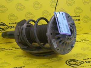 Used Front shock absorber, right BMW 1 serie (F21) 118i 1.5 TwinPower 12V Price € 151,25 Inclusive VAT offered by de Nollen autorecycling