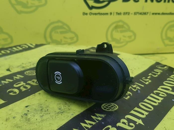 Używane Przelacznik hamulca postojowego Mini Countryman (F60) 2.0 Cooper D Cena € 26,62 Z VAT oferowane przez autodemontage denollen