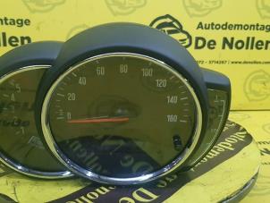 Used Tachometer Mini Countryman (F60) 2.0 Cooper D Price € 151,25 Inclusive VAT offered by de Nollen autorecycling