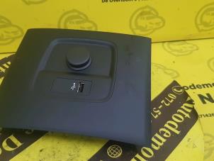 Gebrauchte USB-Stecker Mini Countryman (F60) 2.0 Cooper D Preis € 60,50 Mit Mehrwertsteuer angeboten von de Nollen autorecycling