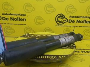 Używane Zestaw amortyzatorów Opel Zafira (F75) 2.2 DTI 16V Cena € 50,00 Procedura marży oferowane przez de Nollen autorecycling